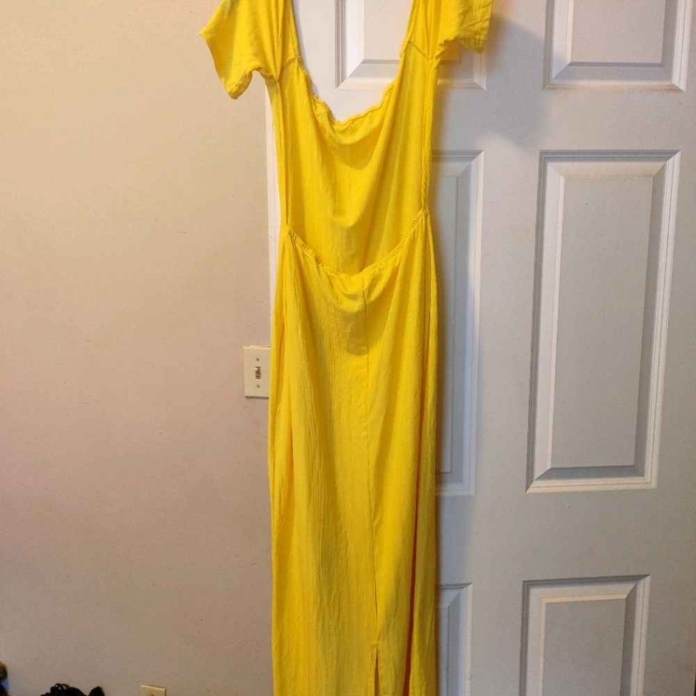 Back out sun dress